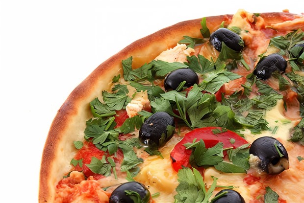 Пицца с сыром моцарелла и вялеными помидорами