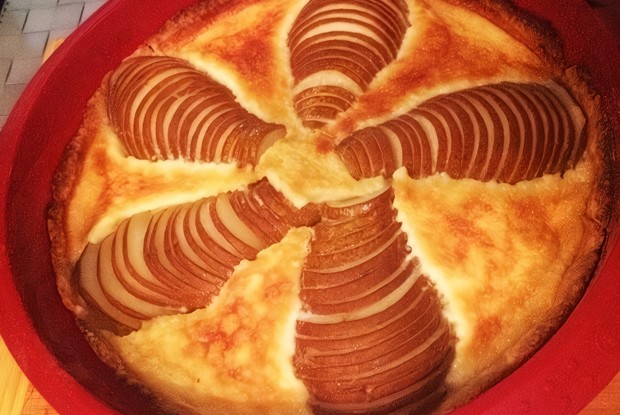 Пирог грушевый со сливками