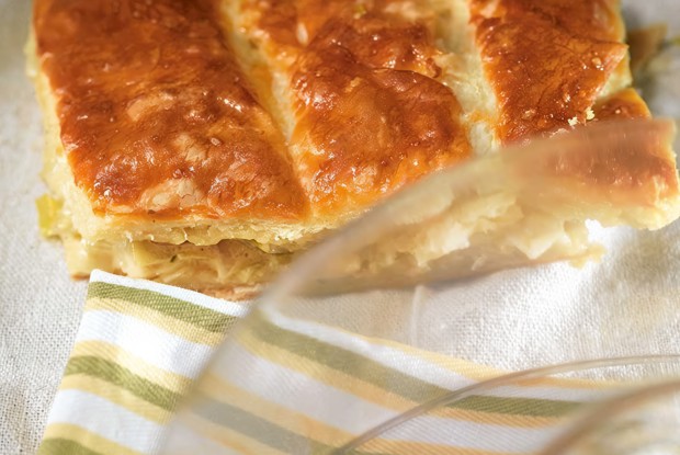 Пирог из порея и сыра грюйер