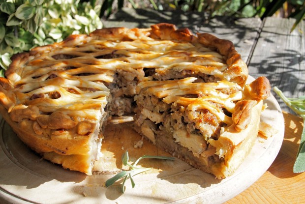 Пирог с грибами из дрожжевого теста