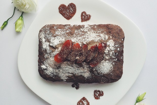 Пирог с изюмом, курагой и грецкими орехами