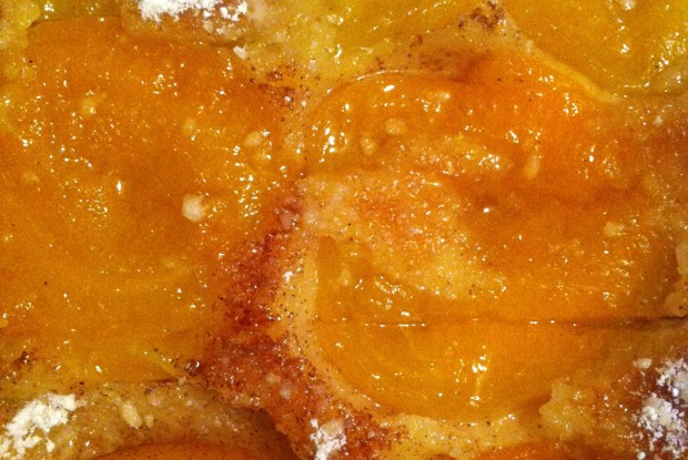 Пирог с яблоками и абрикосами