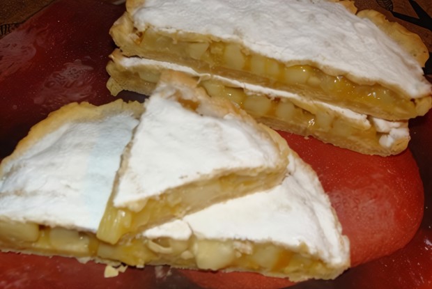 Пирог с яблоками, манго и папайей