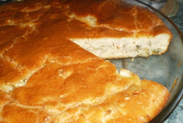 Пирог с капустой, мясом и зеленью