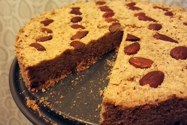 Пирог с кукурузной мукой и миндалем «Сбризолона»