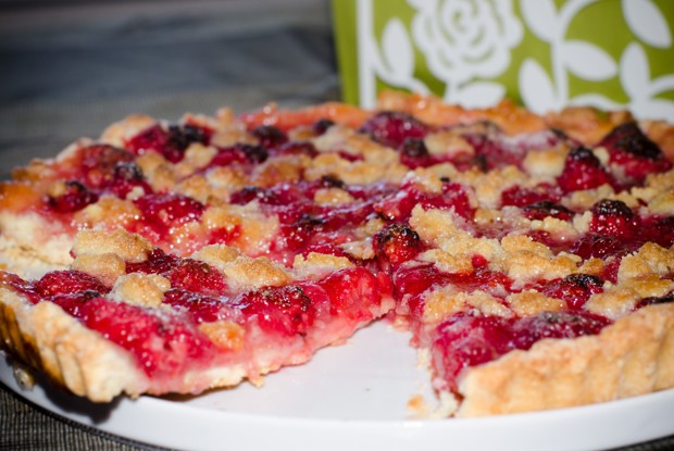 Пирог с малиной из песочного теста