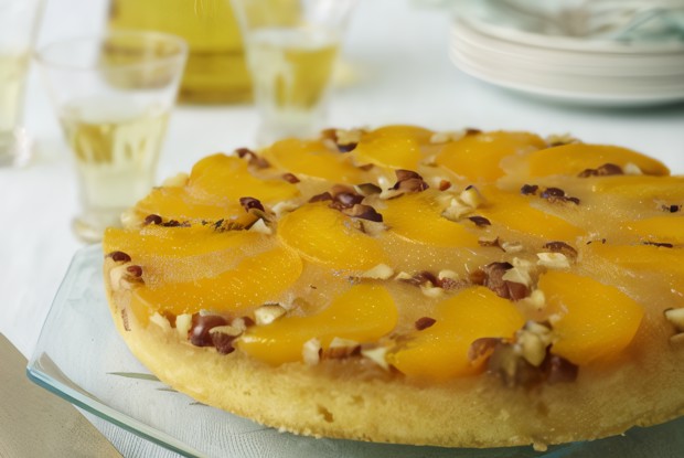 Пирог с нектаринами и мускатным орехом