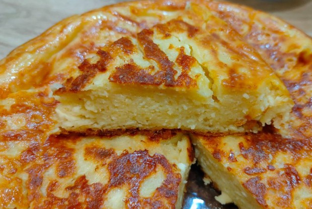 Пирог с сыром на сковороде — ленивый хачапури