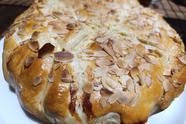 Пирог с творогом и грушами