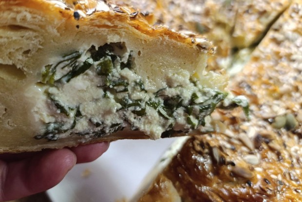 Пирог с творогом и шпинатом