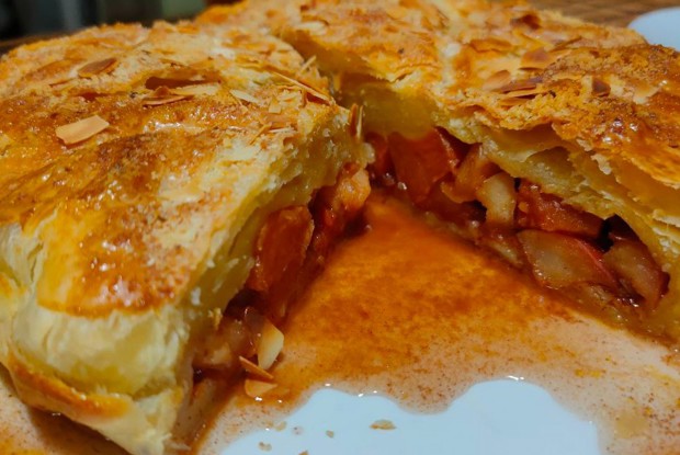 Пирог с яблоками и тыквой