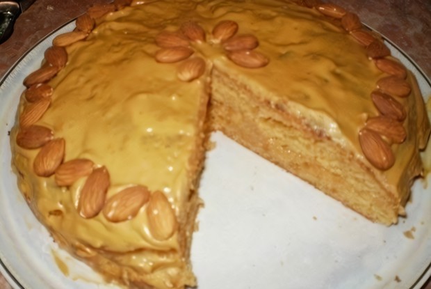 Пирог со сгущенкой к чаю