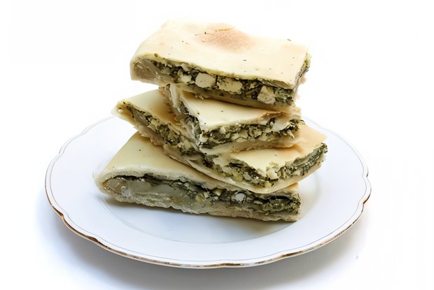 Пирог со шпинатом, цукини, рисом и фетой