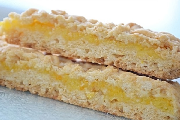 Пирог тертый диетический с апельсиновой начинкой