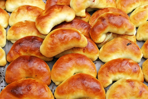 Пирожки из пресного теста