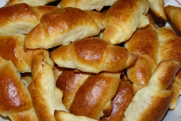 Нежные пирожки с капустой и яйцом