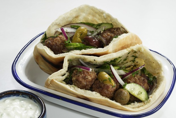 Пита с говяжьими фрикадельками