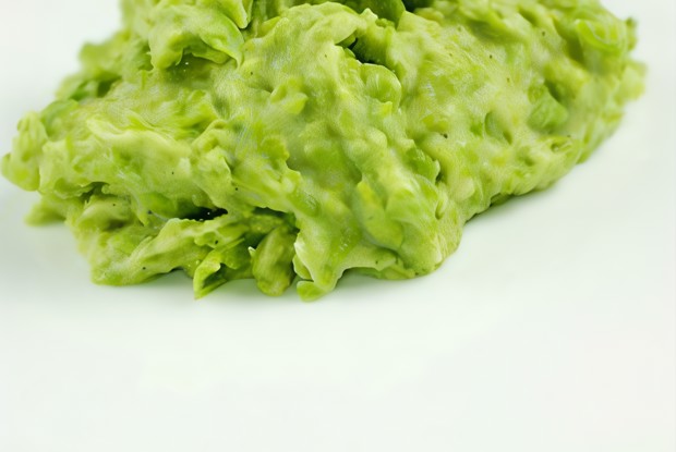 Пюре картофельное с горошком и чесноком