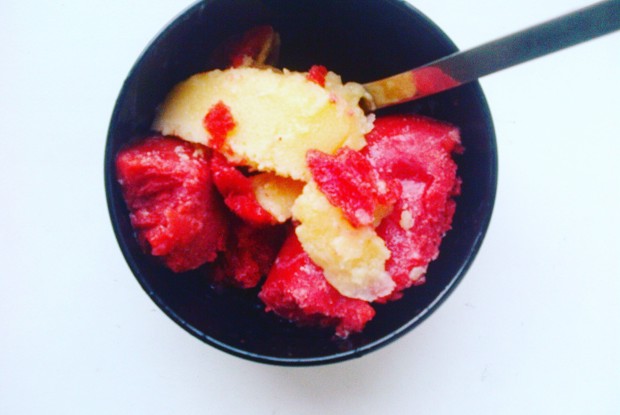 Пломбир с клубничным сорбетом