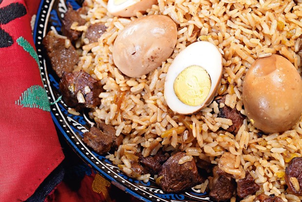 Плов с яйцом