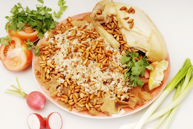 Плов со специями и орехами