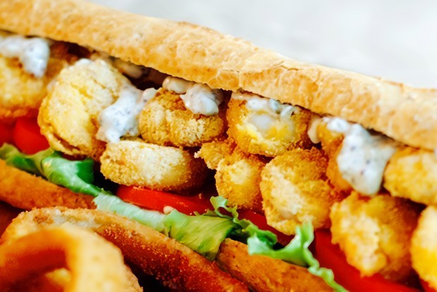 По-бой сендвич с устрицами