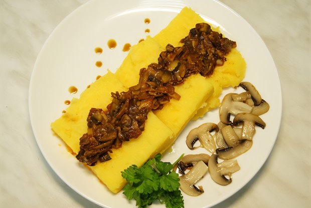 Полента с грибами