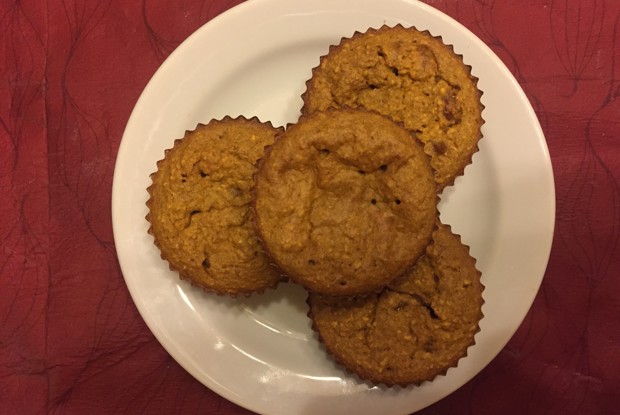 Полезные маффины с тыквой и изюмом