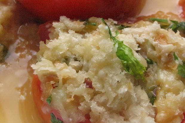 Помидоры с травами и пармезаном