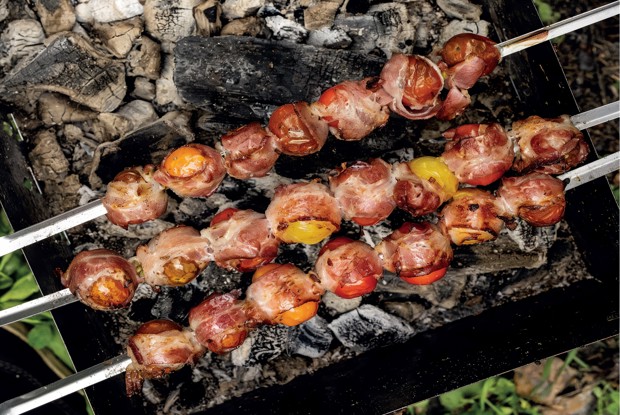 Помидоры в беконе