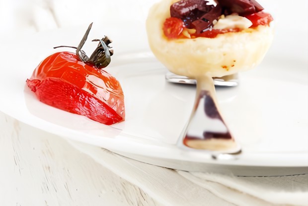 Порционные торты из томатов