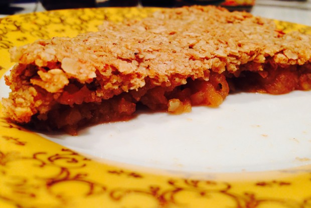 Постный яблочный крамбл с геркулесом