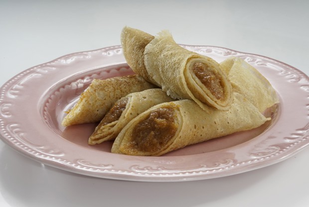 Постные блины со сладкой начинкой
