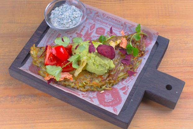 Постный драник с пастой из авокадо