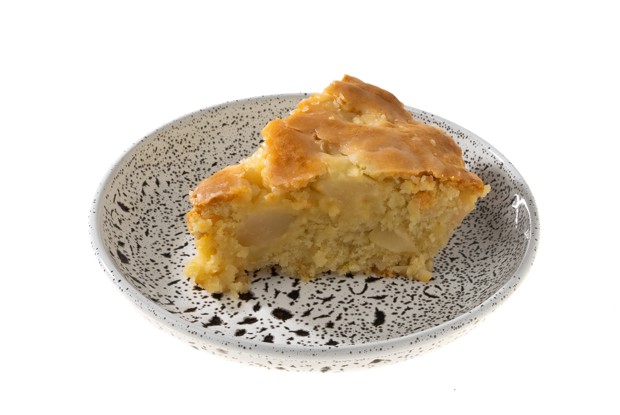 Постный заливной пирог с грушами и миндалем