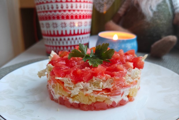 Праздничный салат с семгой