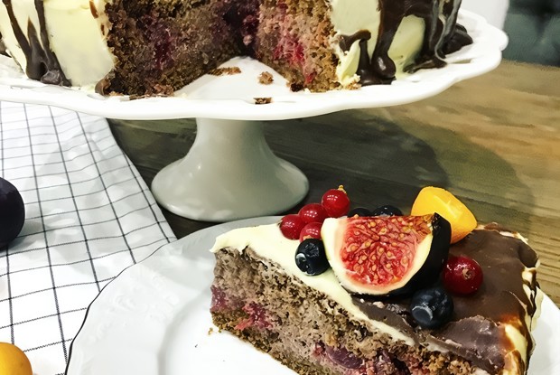 Праздничный торт «Пьяная вишня»