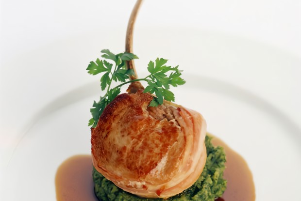 Пряная баранина с укропом и шпинатом