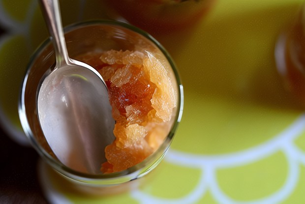 Пряная яблочная гранита с бурбоном