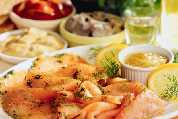 Пряная малосольная норвежская семга, маринованная с апельсиновым соком