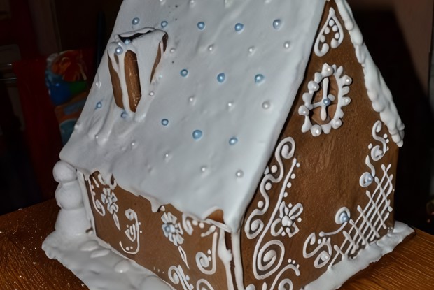 Пряничный домик имбирный