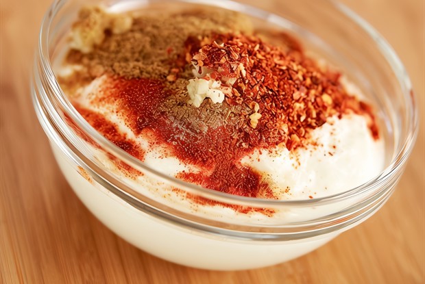 Пряный йогуртовый маринад с индийскими специями