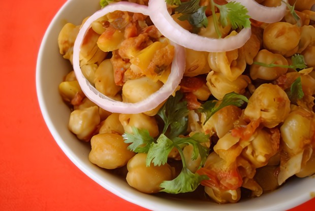 Пряный нут с тамариндом