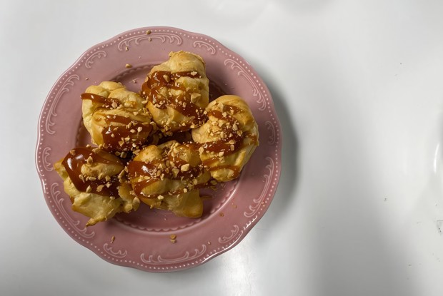 Профитроли с соленой карамелью