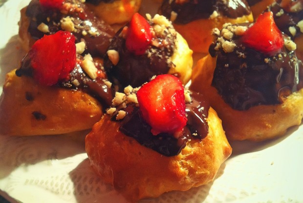 Профитроли с заварный кремом