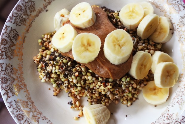 Пророщенная гречка с маком