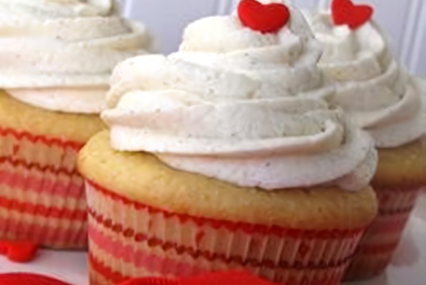 Простые белые кексы