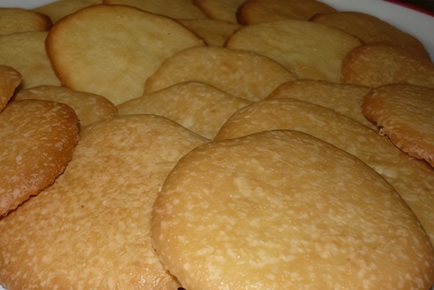 Простое песочное печенье в сахарной пудре