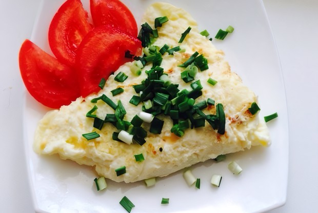 Простой омлет с сыром