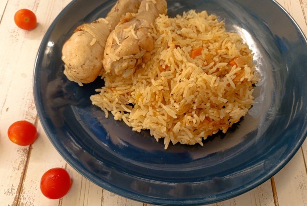 Простой ужин: рис с куриными ножками